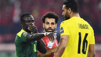 صورة أبوجبل يكشف تفاصيل الحوار بينه وبين صلاح وماني في المباراة النهائية