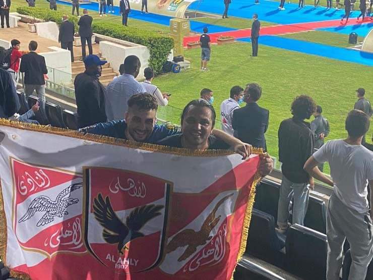 صورة بالصور اول مشجع مصري يصل إلى المغرب و يلتقي بالخطيب